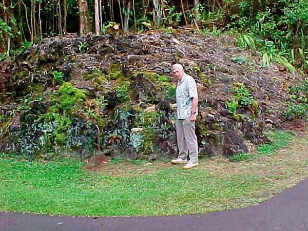Dr. Georeg Argent at Bill's Bank at the Public Vireya Garden